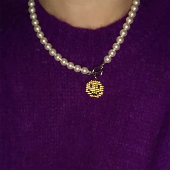 Enkel personlighed design crystal smilende ansigt pearl OT spænde kort halskæde chock kæde pige halskæde